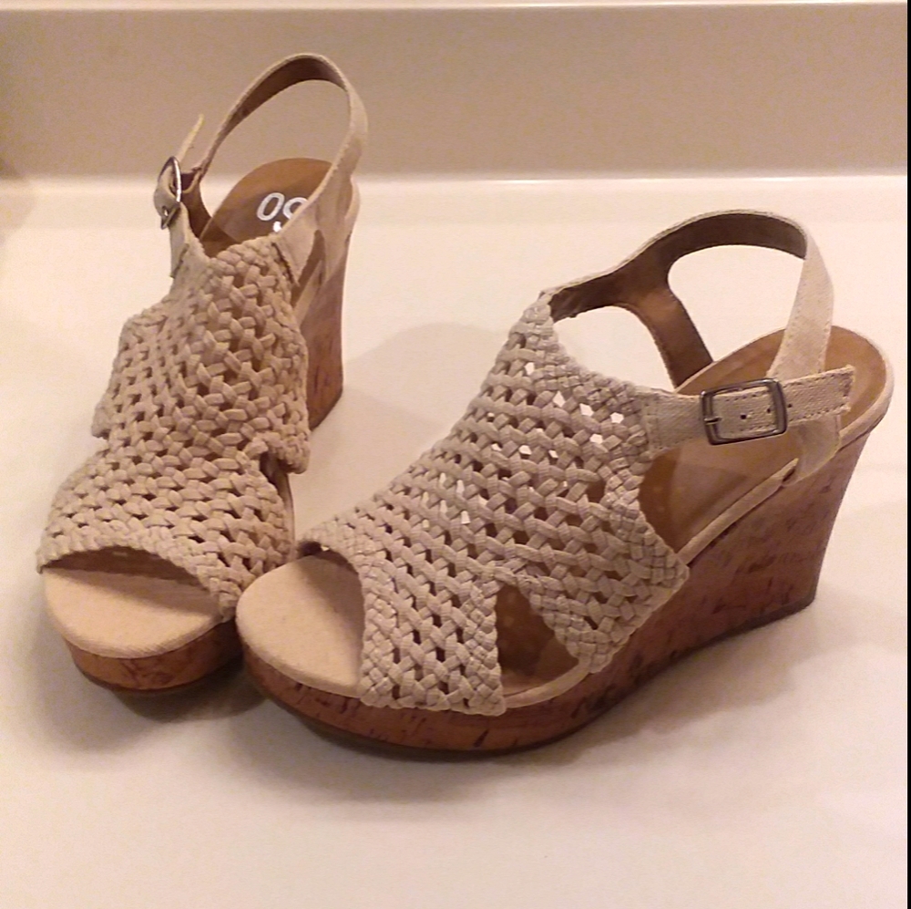 NWOB Kohls SO Wedge Heels